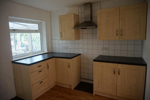 2 bedroom terraced house to rent, Mountcastle Street, Chesterfield, Derbyshire, S41