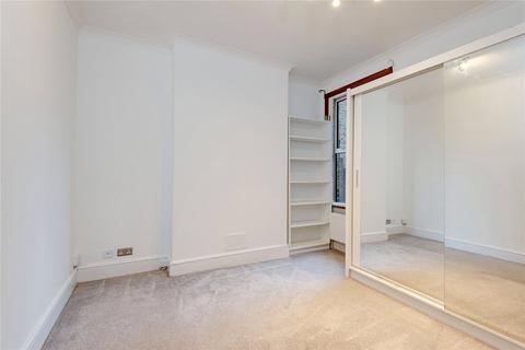 2 bedroom maisonette to rent, London W3