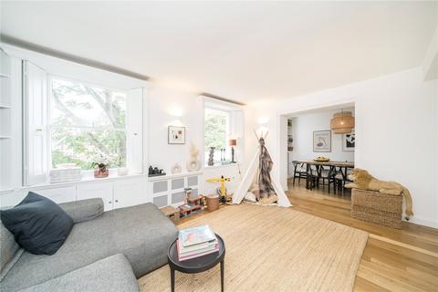 3 bedroom apartment to rent, Palace Gardens Terrace, London W8