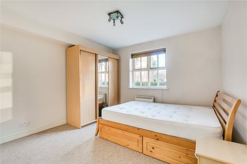 2 bedroom apartment to rent, Massingberd Way, London SW17