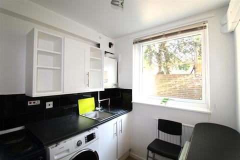 1 bedroom flat for sale, Barton Close, London