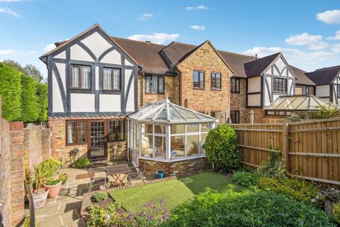 3 bedroom end of terrace house for sale, The Chyne, Gerrards Cross, Buckinghamshire