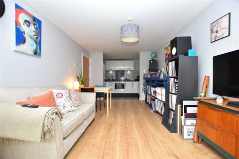 2 bedroom apartment to rent, Watson Place, London, SE25