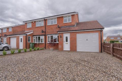 2 bedroom semi-detached house to rent, Garsdale Close, Yarm