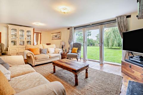 4 bedroom equestrian property for sale, Bannel Lane, Penymynydd, Flintshire