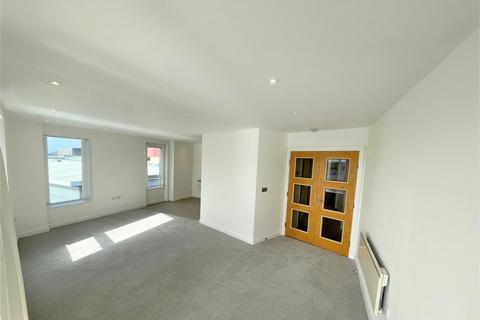 2 bedroom apartment to rent, 31 The Quays, Salford M50