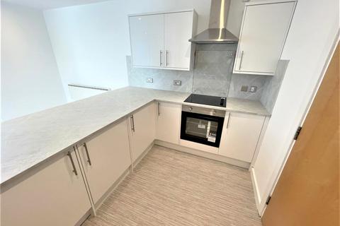 2 bedroom apartment to rent, 31 The Quays, Salford M50