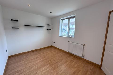 2 bedroom terraced house to rent, Bristol BS16