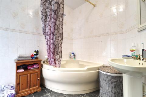 18 Foxbeare Road, Ilfracombe, EX34 9QP