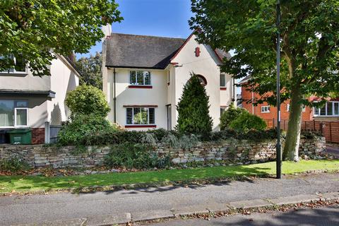 3 bedroom detached house for sale, Newbold Avenue, Chesterfield