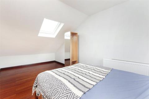 4 bedroom end of terrace house to rent, Patience Road, London SW11