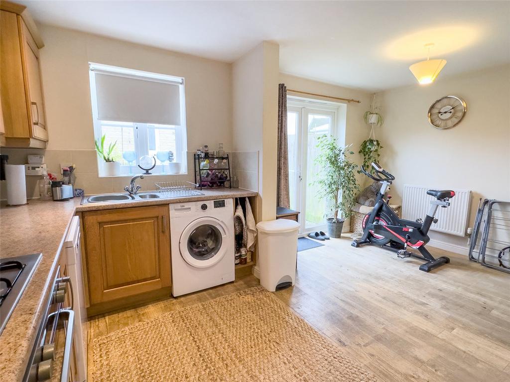 Kitchen/Dining Area