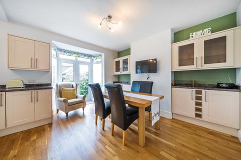 417 Commonside East, Mitcham, CR4 1HG