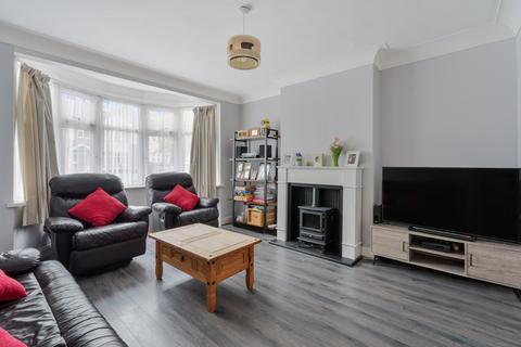 3 bedroom terraced house for sale, Chalgrove Avenue, Morden SM4