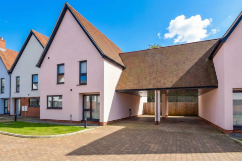 undefined, Lees Close, Dunmow CM6