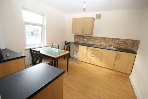 2 bedroom apartment to rent, Westgate, Cleveland TS14