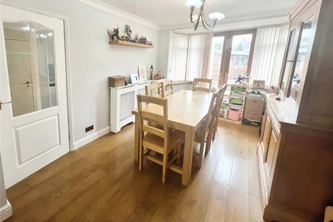 9 Beechfield Grove, Bilston, WV14 9TJ