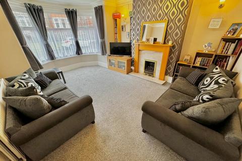 5 bedroom semi-detached house for sale, Devonshire Drive, Scarborough YO12