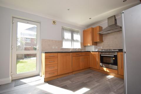 4 bedroom end of terrace house to rent, Terence Gardens, Southsea PO4