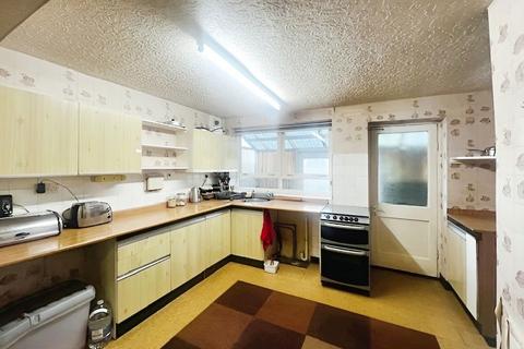 171 Warrington Road, Widnes, WA8 0BA