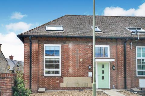 2 bedroom terraced house to rent, Park Avenue, Shropshire SY11