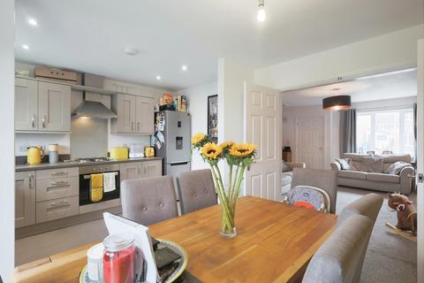 7 Johnstone Close, Oldham, OL1 2QE