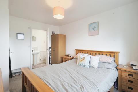 7 Johnstone Close, Oldham, OL1 2QE