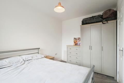 7 Johnstone Close, Oldham, OL1 2QE