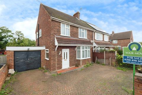 4 Rookeries Close, Feltham, TW13 7BG