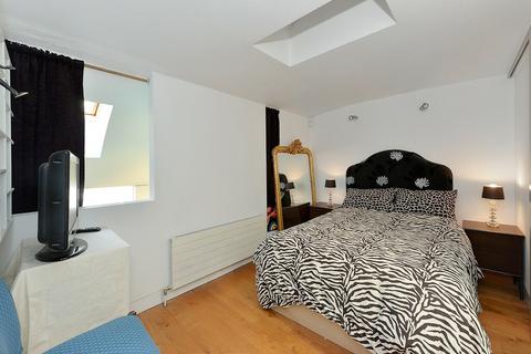 2 bedroom property to rent, Richards Place, Chelsea, SW3