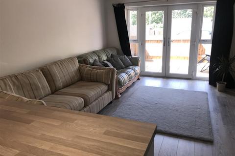 2 bedroom flat to rent, Bristol Road, Gloucester GL2