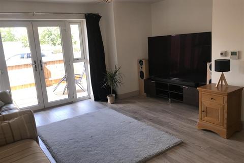 2 bedroom flat to rent, Bristol Road, Gloucester GL2