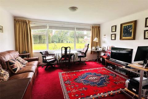 2 bedroom apartment for sale, Penton Court, Staines-upon-Thames TW18