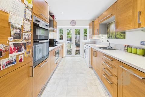 3 bedroom semi-detached house for sale, Catesby Meadow, Sudbury