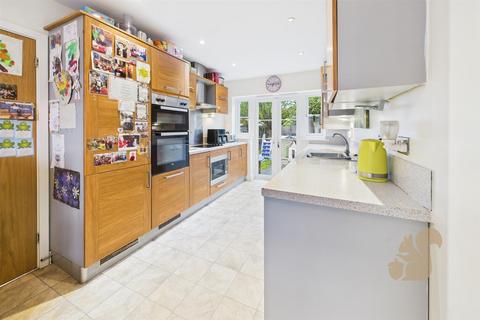 3 bedroom semi-detached house for sale, Catesby Meadow, Sudbury