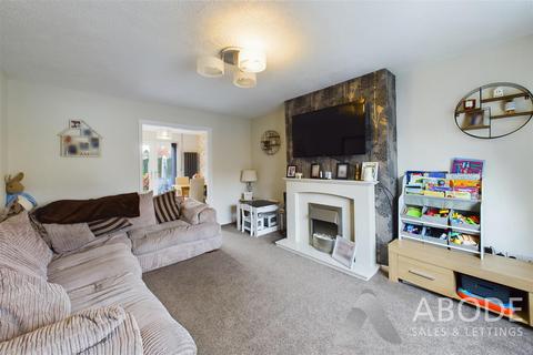 11 Shipton Drive, Uttoxeter, ST14 7NJ