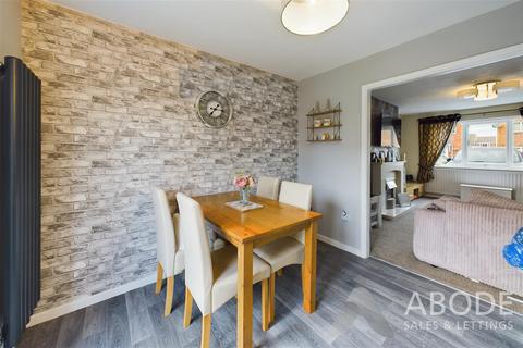 11 Shipton Drive, Uttoxeter, ST14 7NJ