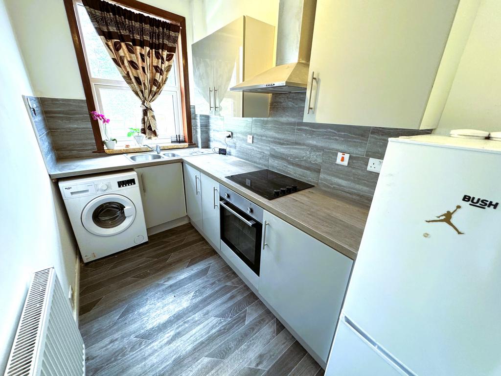 Apartment in London, Beckton - View 2