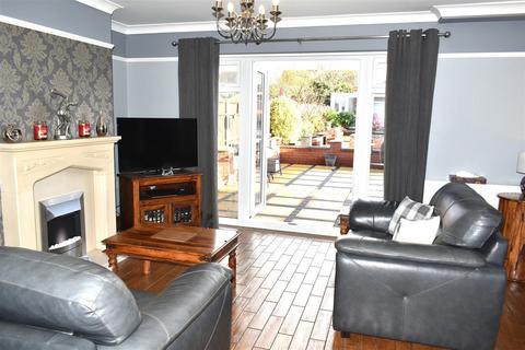 3 bedroom house for sale, Longford Road, Cannock