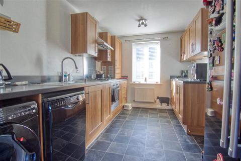 3 bedroom end of terrace house for sale, Colchester CO2