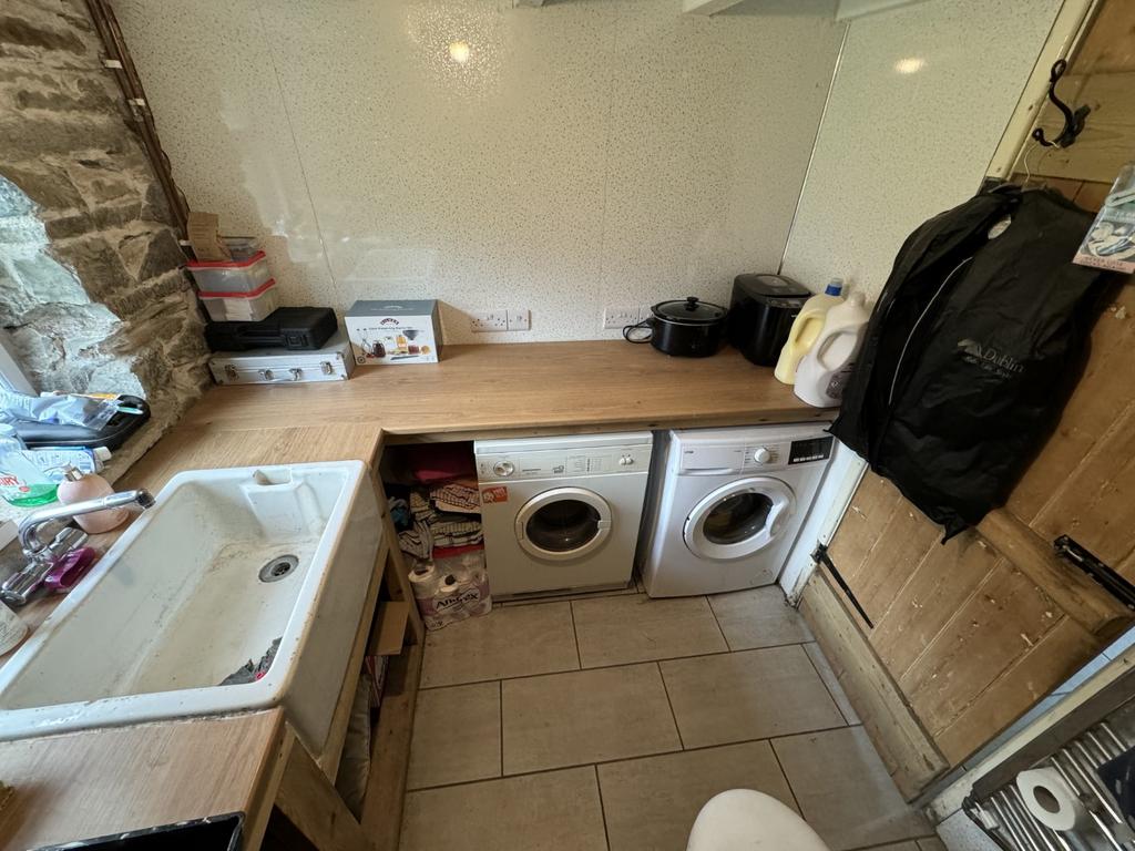 Utility Room/WC