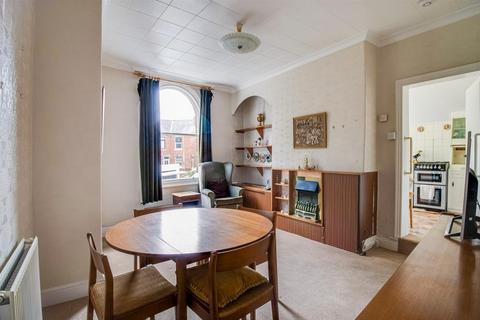 2 bedroom end of terrace house for sale, Westfield Terrace, Wakefield WF4