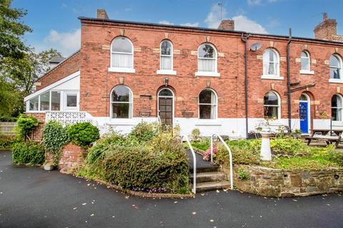 2 bedroom end of terrace house for sale, Westfield Terrace, Wakefield WF4