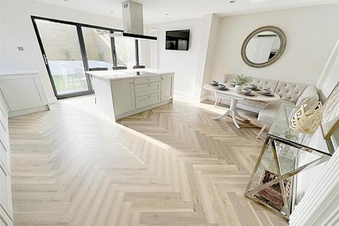 undefined, Mill View, Waltham, Grimsby, N.E. Lincs, DN37 OHT