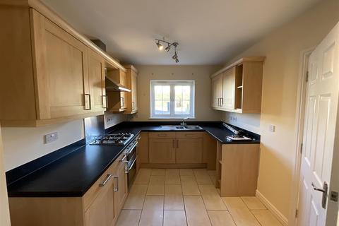 4 bedroom townhouse for sale, Cwrt Lando, Pembrey, Burry Port