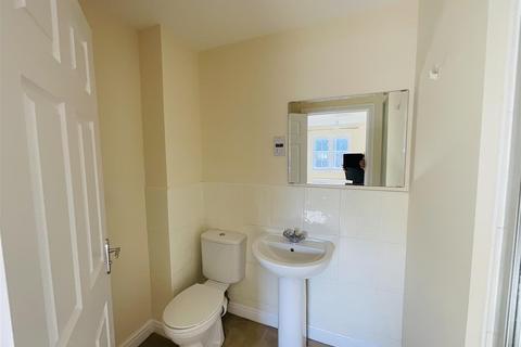 32 Cwrt Lando, Pembrey, Burry Port, SA16 0YE
