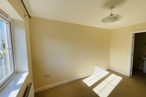 32 Cwrt Lando, Pembrey, Burry Port, SA16 0YE