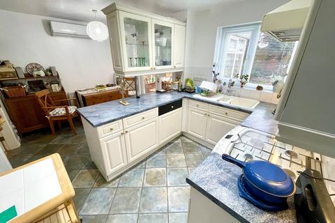 3 bedroom detached house for sale, Brook House Lane, Featherstone, Wolverhampton, WV10