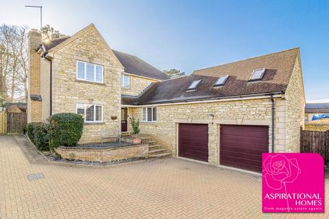 5 bedroom detached house for sale, Hillstone Court, Stanwick