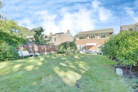 38 Badgers Way, Benfleet, SS7 1TR